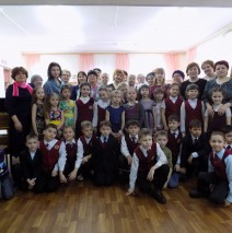 Праздник, пахнущий мимозой.