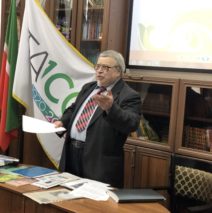 Иосиф Яковлевич Хапчик, казанский поэт, журналист  в гостях в Центральной библиотеке