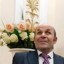 «Тепло сердец вам возвращаю». Чистопольский незрячий поэт Рифкат Гардиев.