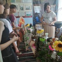 «Посиделки в русской избе»