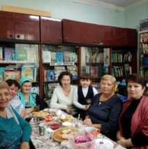 «Шепчу спасибо я годам»