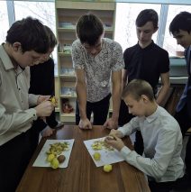 «Русский солдат умом и силою богат»