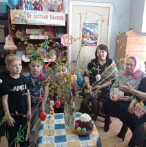 «Пасха пахнет миром»